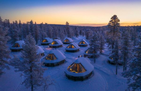 Отель Wilderness Hotel Muotka & Igloos  Саариселька